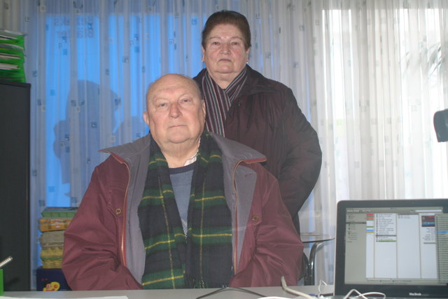 Setzen sich zur Wehr: Adolf Trisko und Gattin Stefanie wehren sich gegen den Verdacht, dass Adolf Trisko ident mit dem Dieb aus Horn sein könnte, der jüngst verurteilt worden ist.Foto: Jungmann