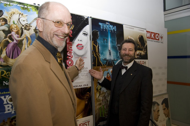 Trotz BesucherInnenrückgang und rund 11 eniger verkauften Tickets blicken Obmann Georg Mayrhofer (l.) und Fachgruppengeschäftsführer Bernhard Wanner optimistisch ins Kino-Jahr 2011. | Foto: Foto: WKT