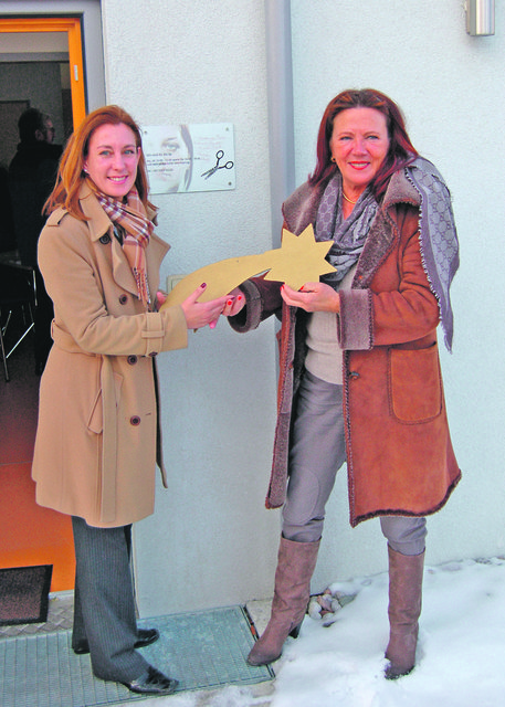 Petra Steger (re.) übergab in St. Johann die Agenden an Renate Magerle.