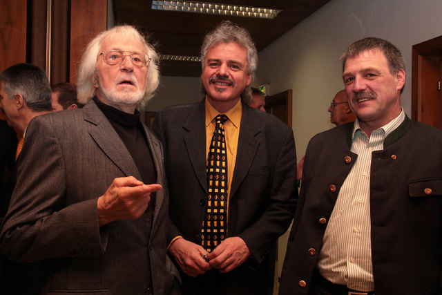 Arch. Prof. Norbert Heltschl, Ing. Alois Spiss und Bgm. Rudl Köll