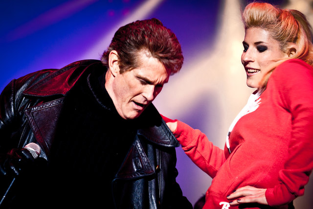 Sänger David Hasselhoff und Cornelia Aitzetmüller bei einem Live-Auftritt in Saalbach.