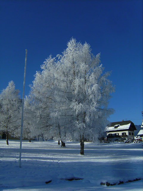 strahlend blauer Himmel