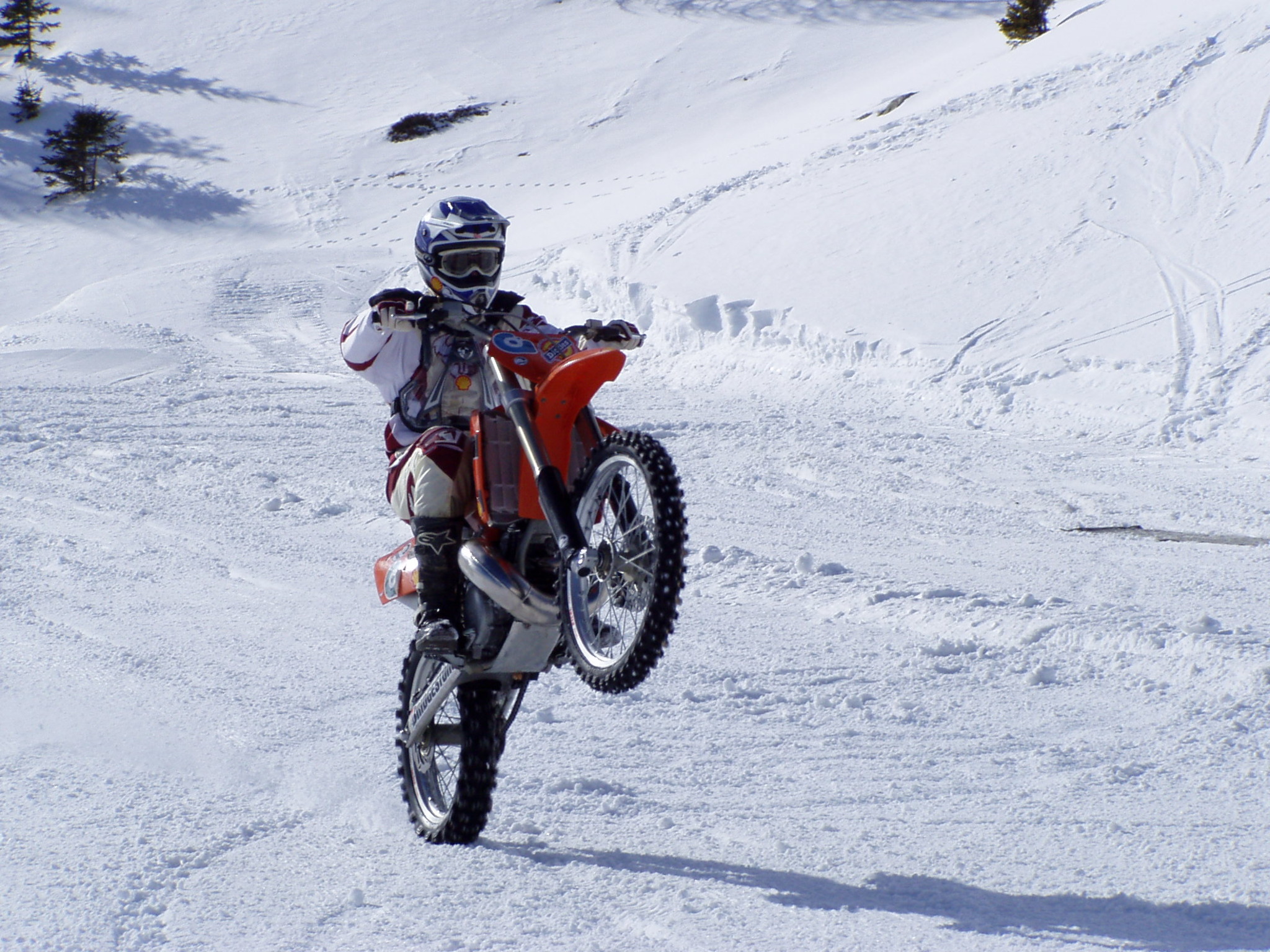 Auf der Straße kann ja jeder mit einer Cross fahren, aber im Schnee? Villach