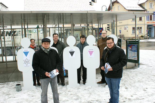 Mitglieder verschiedener SPÖ-Organisationen informierten anlässlich des Holocaustgedenktages.