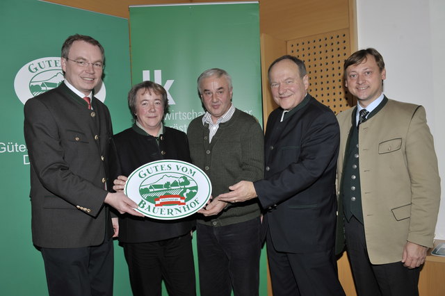 Landesrat Stephan Pernkopf, Theresia und Josef Berger, LK NÖ Präsident Hermann Schultes und NR Johann Höfinger. | Foto: privat