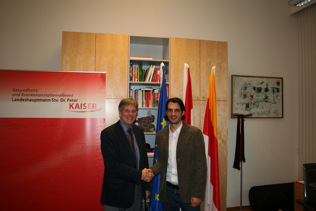 SPÖ-Landesparteivorsitzender LHStv. Peter Kaiser mit dem neuen Bezirksgeschäftsführer der SPÖ-Klagenfurt Florian Scheiber
