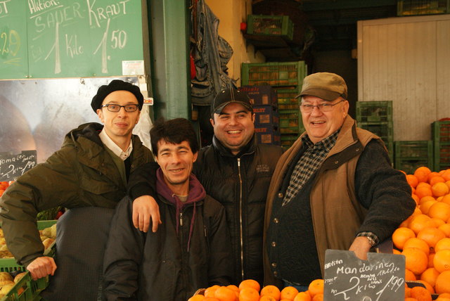 Am Meiselmarkt arbeiten die Bevölkerungsgruppen Hand in Hand:  Lew    ent, Mehmet und Leopold Thüringer kommen ohne Konflikte miteinander aus. Der Grüne Haroun Moalla wünscht sich das für alle im 15ten.