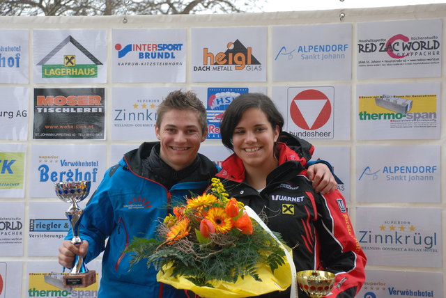 Siegerlächeln der Stadtmeister: Daniel Etzer und Christina Hörmannseder.
