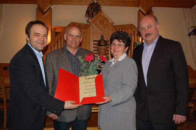 LA Günter Kraft, Walter Strohmaier, Ortsvorsitzende Susanne Arnold und GGR Hermann Höchtl.