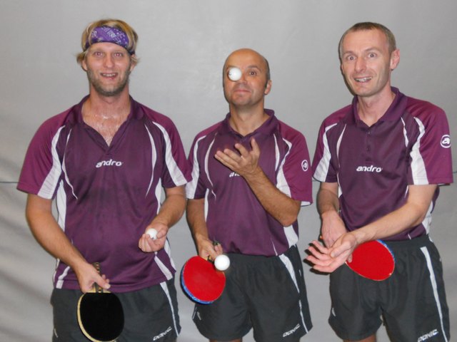 Dirk Alderath, Harald Jesacher und Harald Eberharter vom Tischtennisverein Raika St. Johann 1setzten sich im Bezirksderby knapp mit 6:4 durch