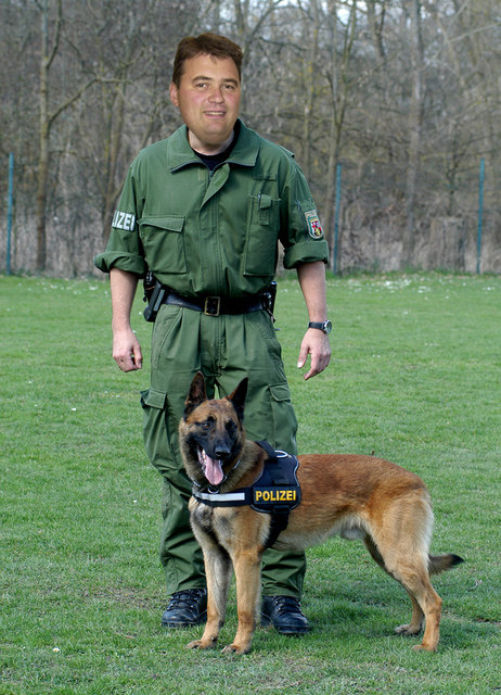 Wolfgang  „WauWau“ Breifuß mit seinem „Snowy“
