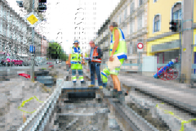 Die Erneuerung der Straßenbahngleise ab der Haltestelle Georgigasse bis zum UKH (Ende April bis Mitte Juli) dürfte die Parkplatzsituation rund um die Auster zusätzlich verschärfen. | Foto: Martin Wiesner