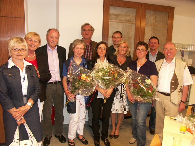 Der Vereinsvorstand des Vereins Martiniladen Landeck bei der Geschäftseröffnung am 15. Juni 2010