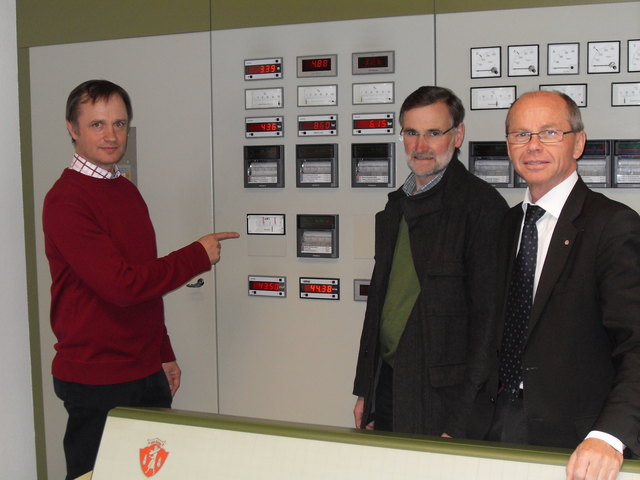 „Die Wasserversorgung ist gesichert“, davon sind Heinz Hofer vom Reinhalteverband Tennengau Nord, Umweltstadtrat Josef Rußegger und Bgm. LAbg. Christian Stöckl überzeugt.