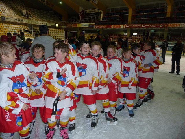 LLZ Kärnten 1 (Julian 4. von rechts)