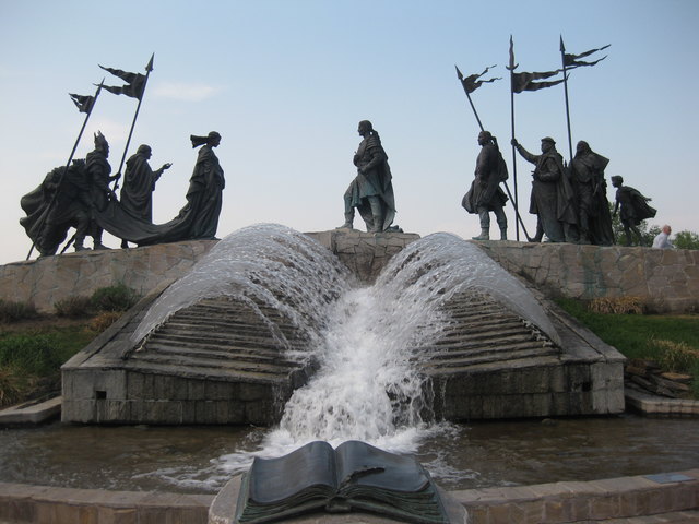Der Nibelungenbrunnen: Eine Sehenswürdigkeit der Stadt Tulln seit 2005.