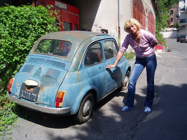mit den auto wäre die Reise wohl etwas zu weit gg