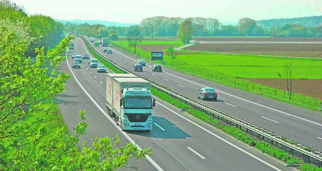 Das Autobahnnetz in der Region soll so bald als möglich mit der S 7 erweitert werden.