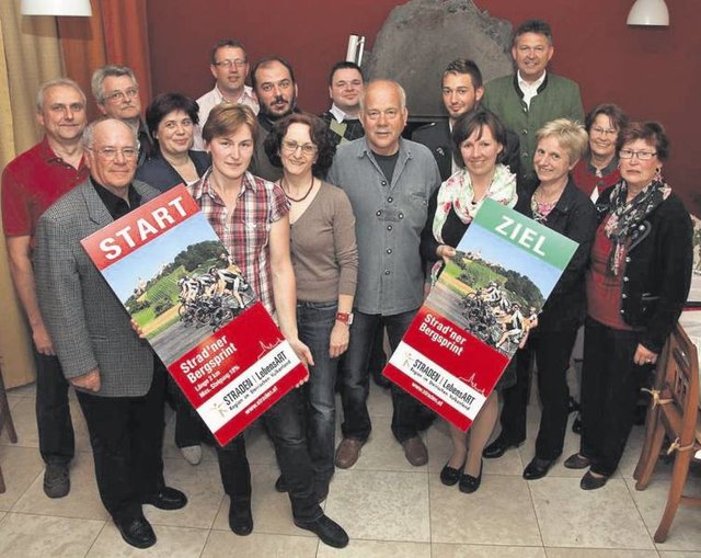 Bei der vergangenen Vollversammlung des Tourismusverbandes Straden präsentierte man auch die neue Radsportveranstaltung „Strad’ner Bergsprint“. Fotos: WOCHE
