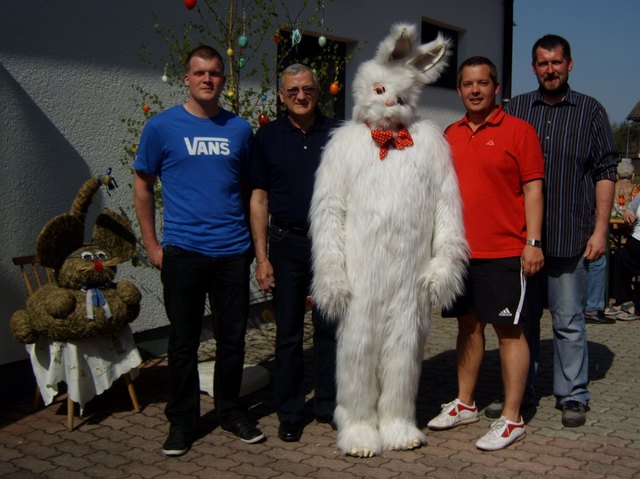GR Pichler Peter, GR Habenberger Franz, Osterhase ( GGR Schwarzinger Robert), GGR Mayer Peter, GR Jäger Michael