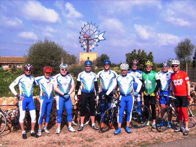 Die Rennsportler des ARBÖ Radclub Trumau auf Mallorca.