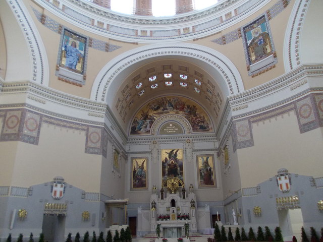 Luegerkirche innen
