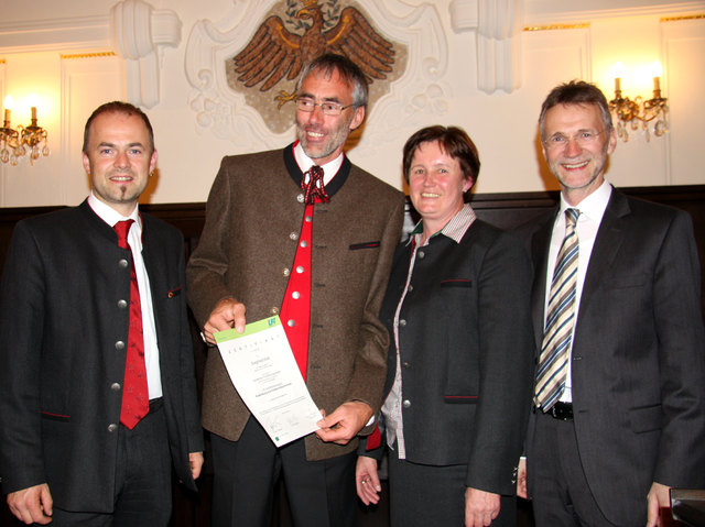 V.l.: LK-Präsident Josef Hechenberger, Sigi Kistl, Landesbäuerin Resi Schiffmann und Wendelin Juen von der Agrar-Marketing Austria. | Foto: Toni Silberberger