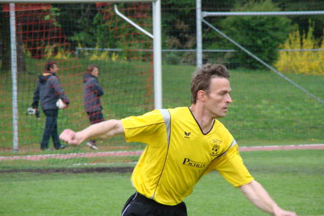 Frank Konrad, Mittelfeld