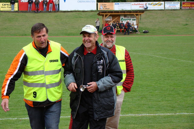 Unser Feste zaubert sogar den Ordnern ein Schmunzeln auf die Lippen...