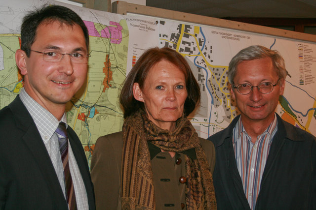 Bebauung und Verkehrsberuhigung präsentierten Vize BM Adolf Rieger, Dipl.-Ing. Ursula Brandl und  Dipl.-Ing. Stefan Tengg