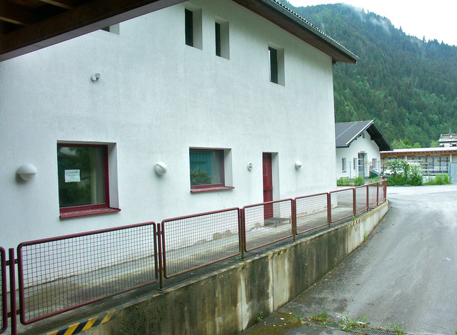 Eine Variante ist das ehemalige Morandell-Lagergebäude in der Fließerau in ein Bordell zu verwandeln