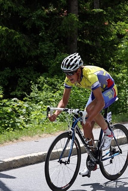 Alexander Wachter kurz vor dem Ziel auf der Hungerburg | Foto: wama