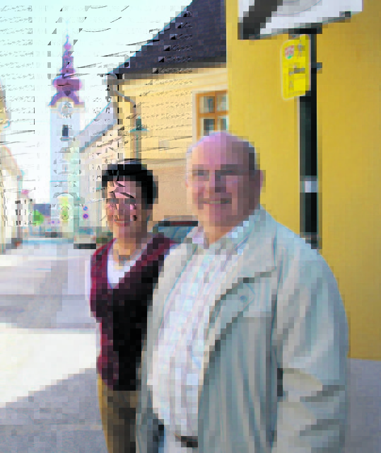 Ursula Polesnig und Michael Warrasch betonen: „Was die Wenigsten wissen: Es gibt die Möglichkeit, auf Wunsch einen Wahlpfarrer zu bestellen!“