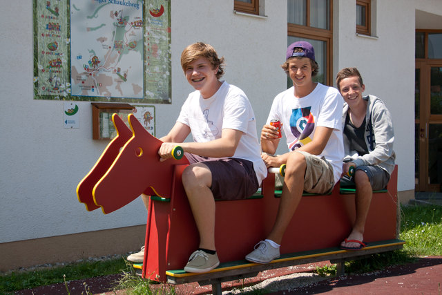 Gaudi auf dem Schaukelweg in Anthering