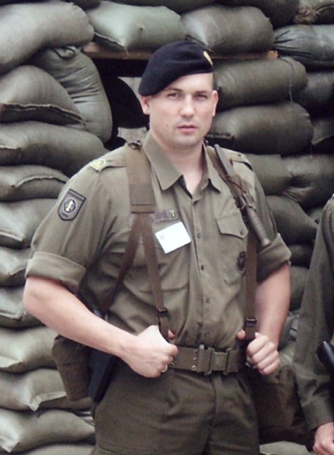 Monika wurde als Anton geboren und war Berufsoffizier beim Heer. Heute arbeitet Monika als Juristin beim Verteidigungsministerium. | Foto: Factory Point