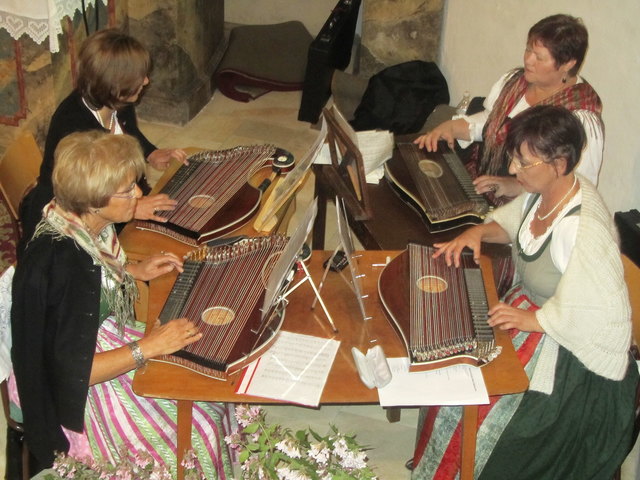 Steirisch-kärntnerisches Zitherquartett