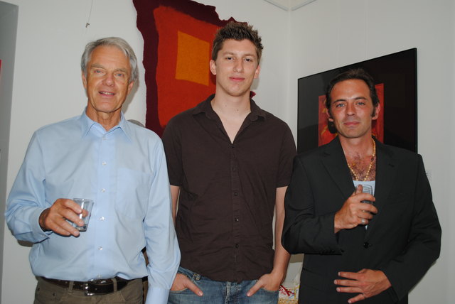 Wolfgang, Thomas und Rupert zeigten sich von dem Talent der Theatergruppe Kumeina begeistert.