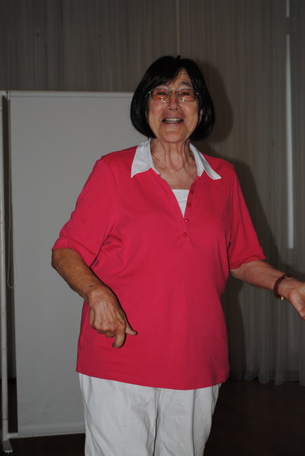 Luise Buisman (Galerie am Park) begrüßte die Gäste im Festsaal des Bezirksamts Mariahilf zu einem Abend mit "Zens & Friends".