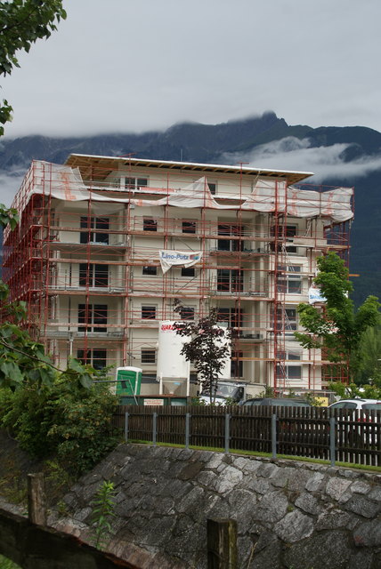 Das Wohnhaus wird im Herbst 2011 fertig gestellt.