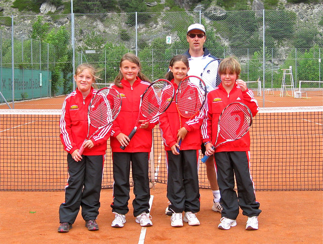 Die Silver Girls aus Pfunds: Franziska Wachter, Viktoria Oeg, Noemi Carpentari und Ines Thöni (v. l.) sowie Trainer Christian Köhle | Foto: TC Pfunds