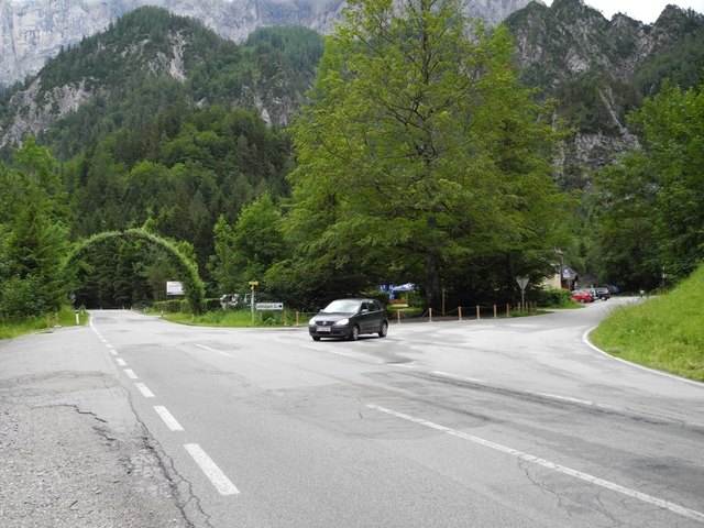 Trotz Umplanung bleibt die „Weidendom-Kreuzung“ ein neuralgischer Punkt. | Foto: Zniebacher