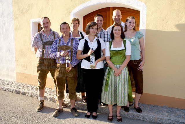 Die Waltendorfer Winzer mit ihrem "Quintus" | Foto: privat