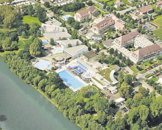 So wird die neue Parktherme Bad Radkersburg nach dem Umbau aussehen. Den Zuschlag vom Preisgericht erhielten die „skyline architeken“ aus Wien. Fotos: KK, WOCHE