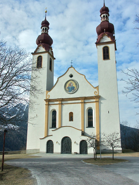 Das vorgelegte Projekt zur Gestaltung des Vorplatzes der Barbara Kirche scheint den Fördergebern etwas teuer zu sein.