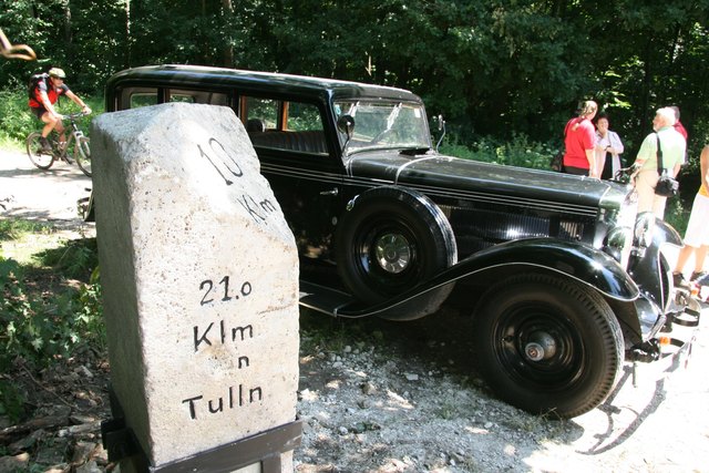 Der alte Kilometerstein 4 und der Gräf&Stift SP8
