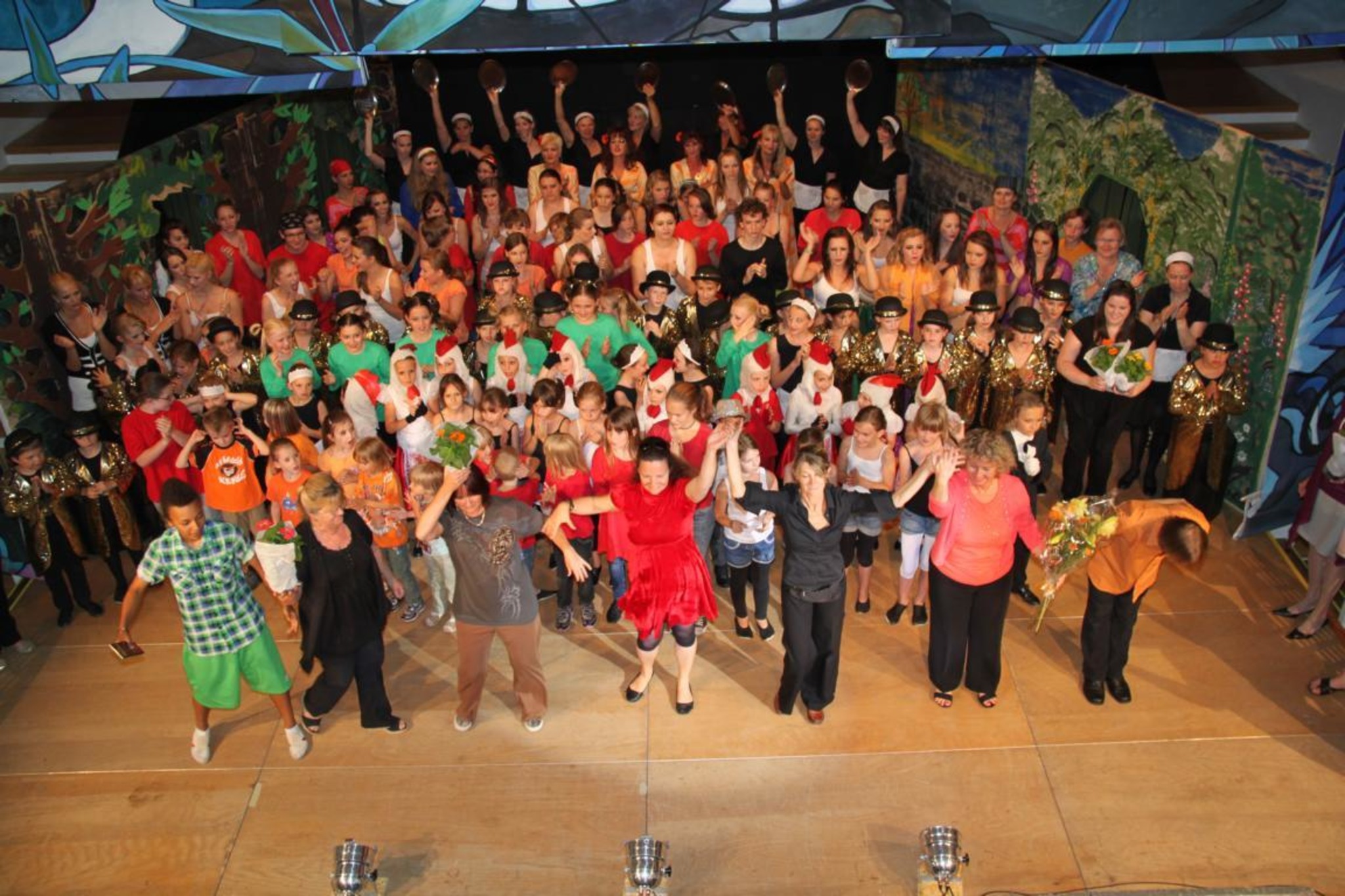 „Peter und der Wolf“ eroberte die Bühne im Festsaal im Sturm Korneuburg „Peter und der Wolf“ eroberte die Bühne im Festsaal im Sturm Korneuburg
