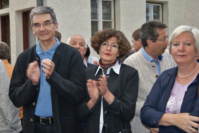 Kpm. Robert Haas (BMK Mariatal) mit Gattin, im Hintergrund Dir. (a.D.) Alfons Neuhauser (Musikhauptschule Rattenberg)