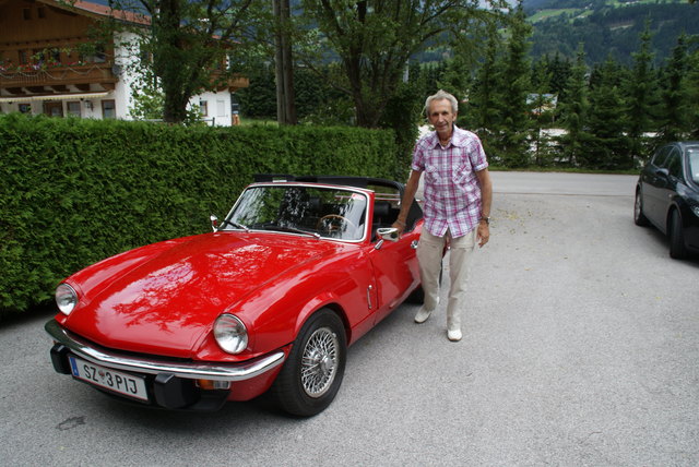 Mit dem roten Schlitten hat sich Franz einen Jugendtraum erfüllt.