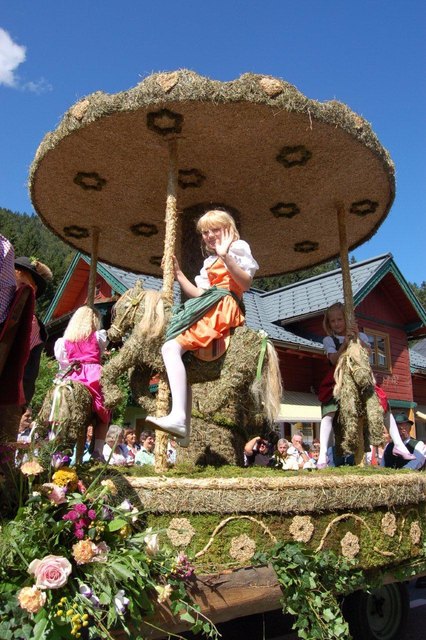 Das Kinderkarussell der Lebensfreude brachte auch den Besuchern viel Freude