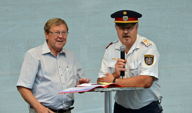 Chefinspektor Erich Löschenbrand im Gespräch mit Franz J. Kaupe